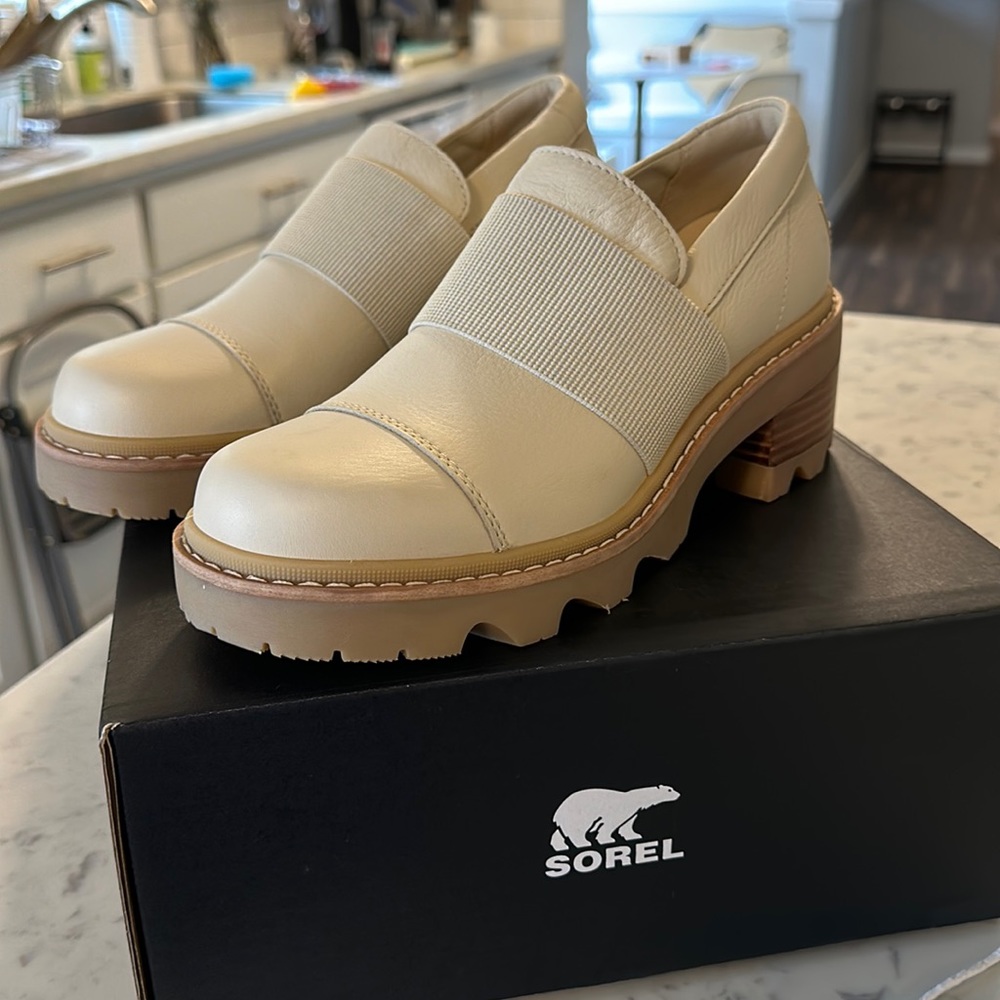 Brand new Sorel Loafers